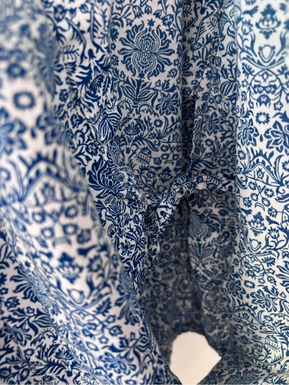 Lucky Wang NYC like new kimono onesie infant baby 6M blue white print floral